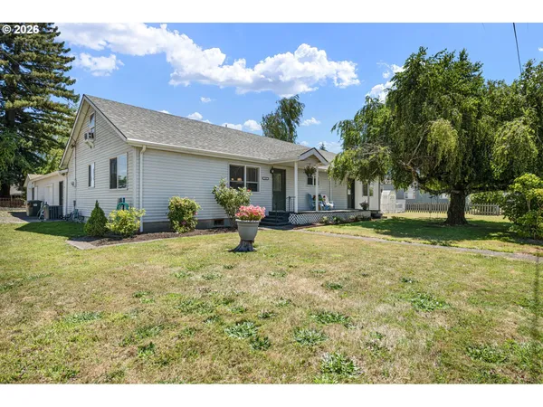 $419,900 | 112 East 2nd Street, Halsey, OR 97348