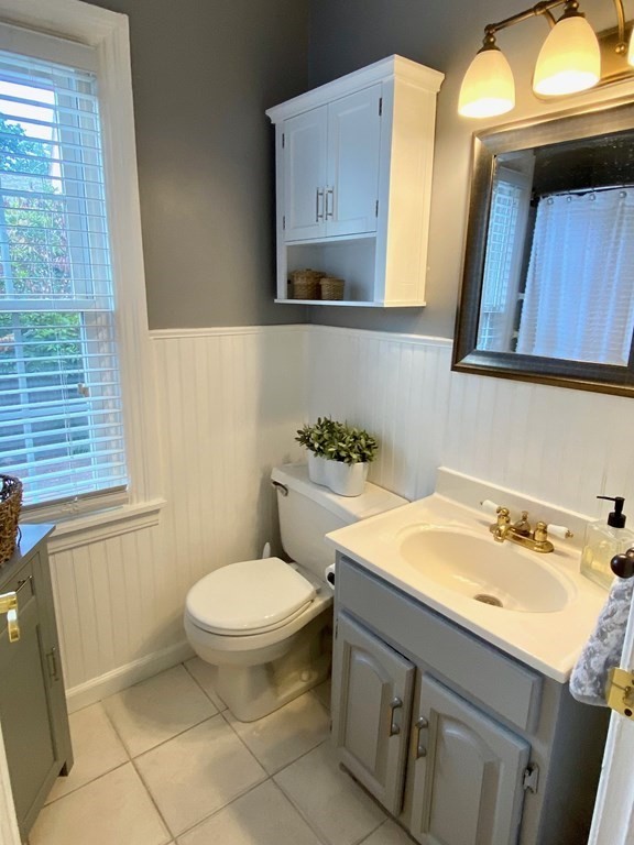 8 Mayfield Street Springfield, MA 01108 - Photo 15 of 30