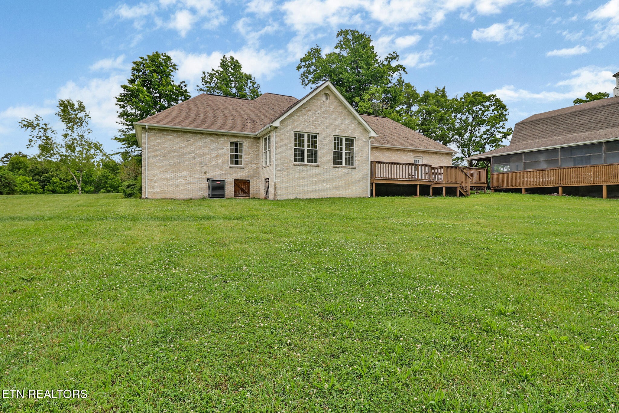 809 Buffalo Trail Clarkrange, TN 38553 - Photo 8 of 47