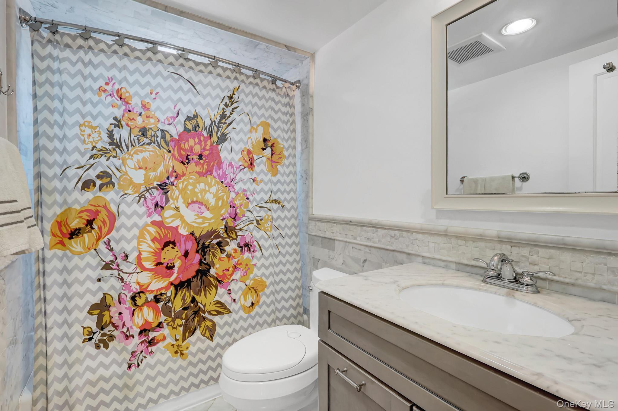 360 Westminster Road Cedarhurst, NY 11516 - Photo 26 of 31 SECOND FLOOR FULL BATHROOM