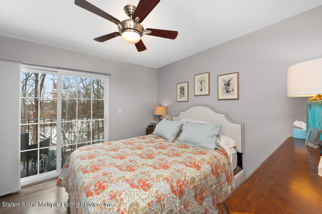 19 Seneca Loop Staten Island, NY 10314 - Photo 15 of 31 15