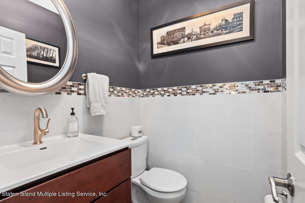 19 Seneca Loop Staten Island, NY 10314 - Photo 20 of 31 20