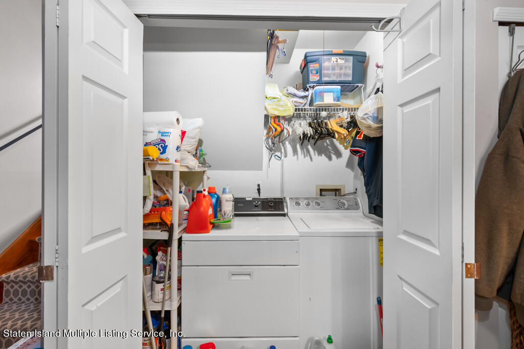 19 Seneca Loop Staten Island, NY 10314 - Photo 21 of 31 21