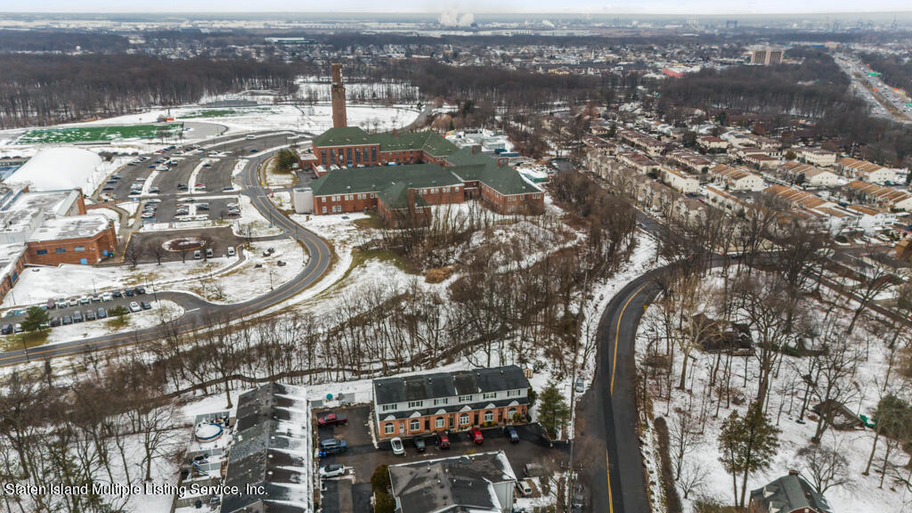 19 Seneca Loop Staten Island, NY 10314 - Photo 23 of 31 Aerial 1