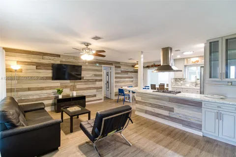 $4,950 | 3039 Grant Street, Unit 3039, Hollywood, FL 33021
