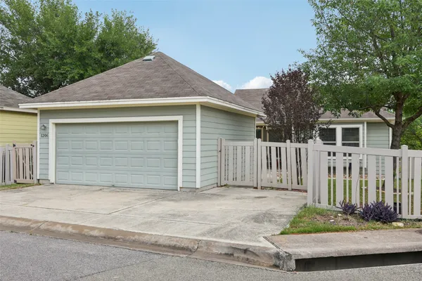 $349,900 | 1206 Sanders, Kyle, TX 78640