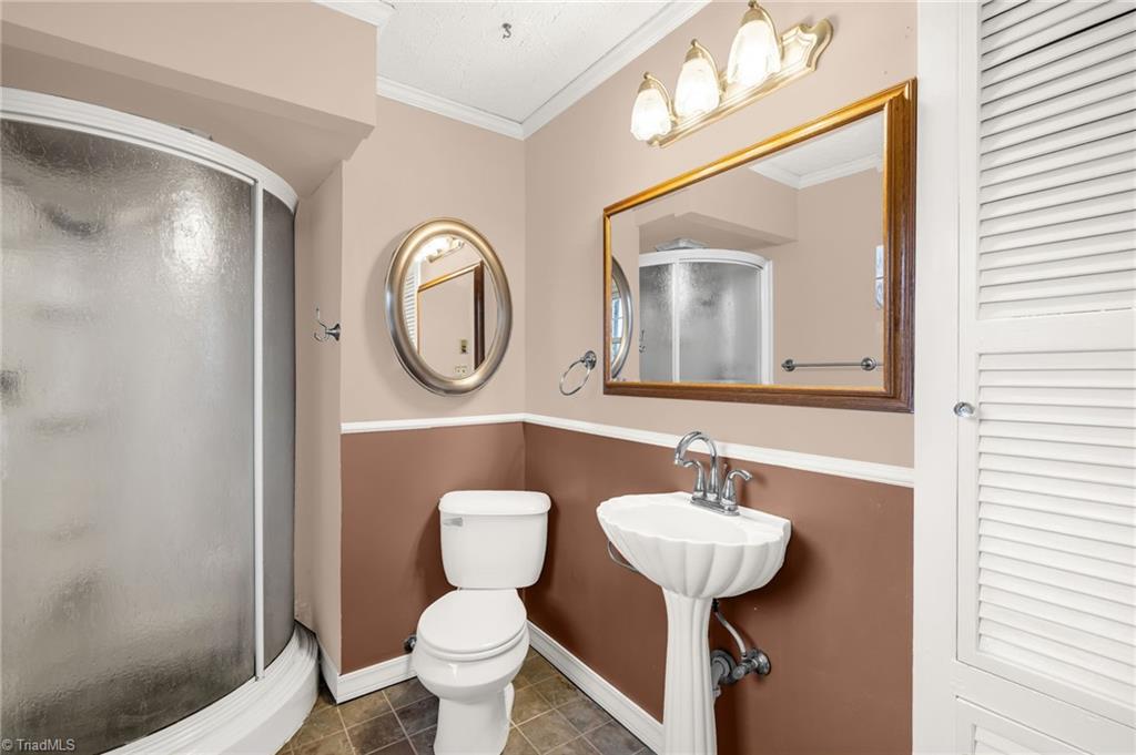 871 Gold Hill Road Madison, NC 27025 - Photo 25 of 38 Primary Bath