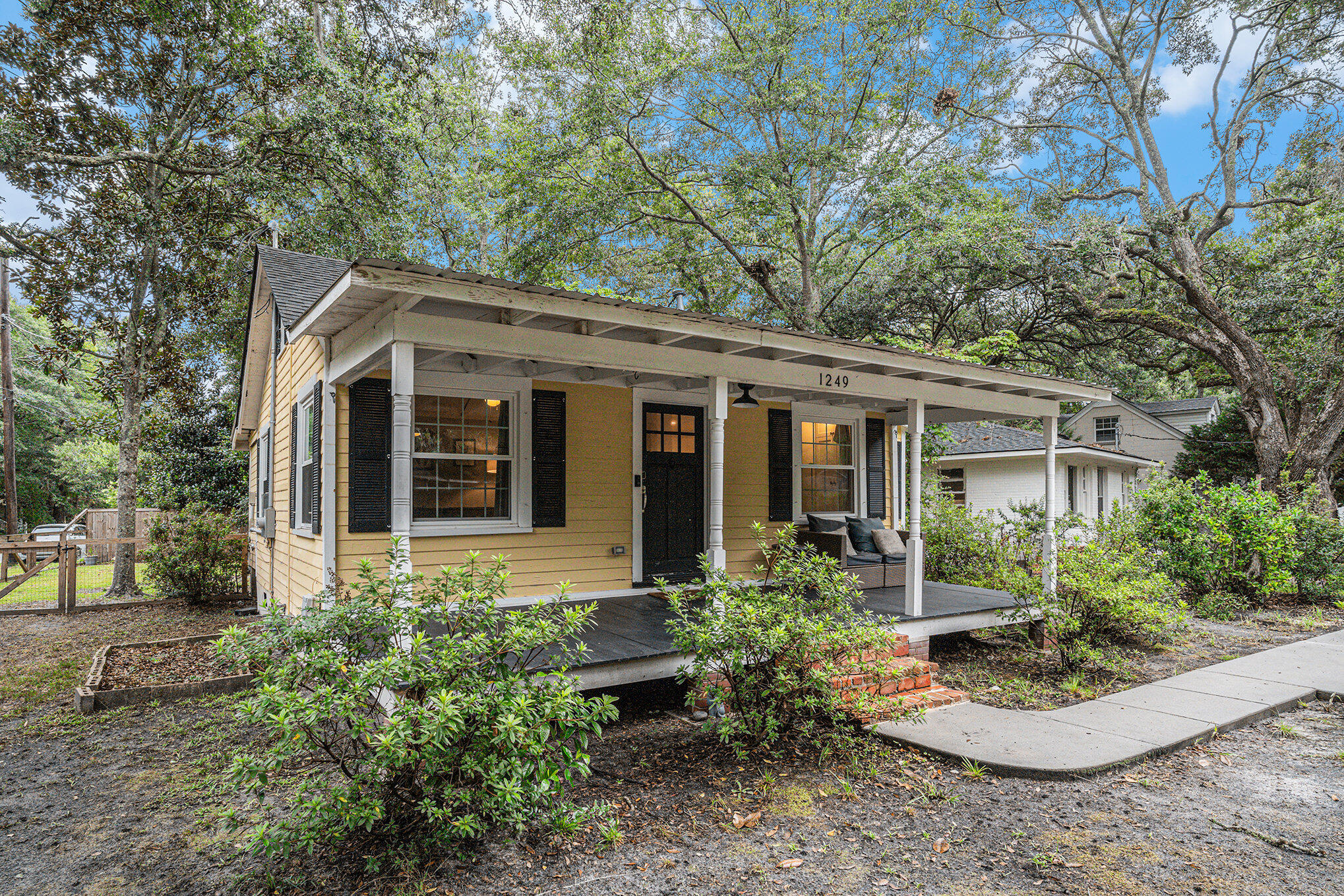 1249 Wisteria Road Charleston, SC 29407 - Photo 2 of 31 003_dsc01416