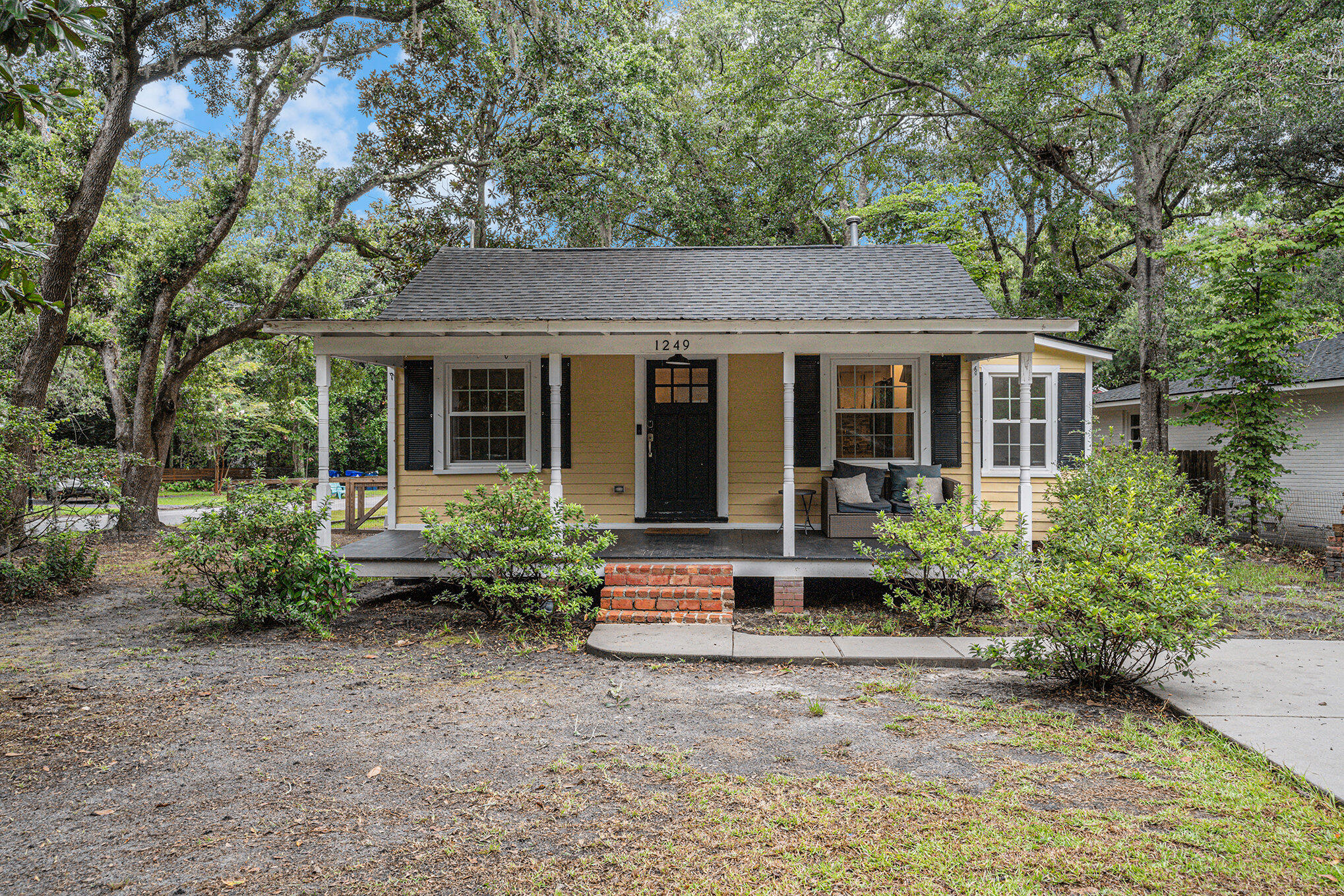 1249 Wisteria Road Charleston, SC 29407 - Photo 4 of 31 004_dsc01415