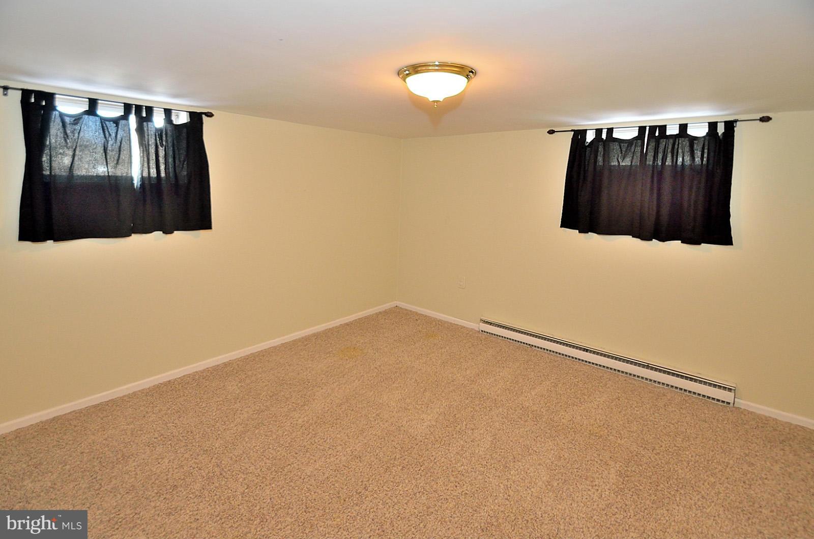 309 Dry Mill Road Southwest Leesburg, VA 20175 - Photo 18 of 22 Bedroom