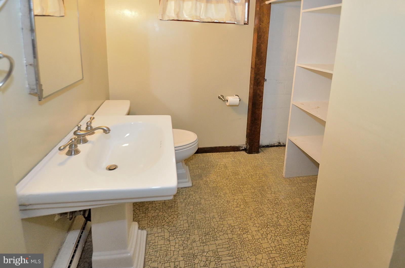 309 Dry Mill Road Southwest Leesburg, VA 20175 - Photo 20 of 22 Bath