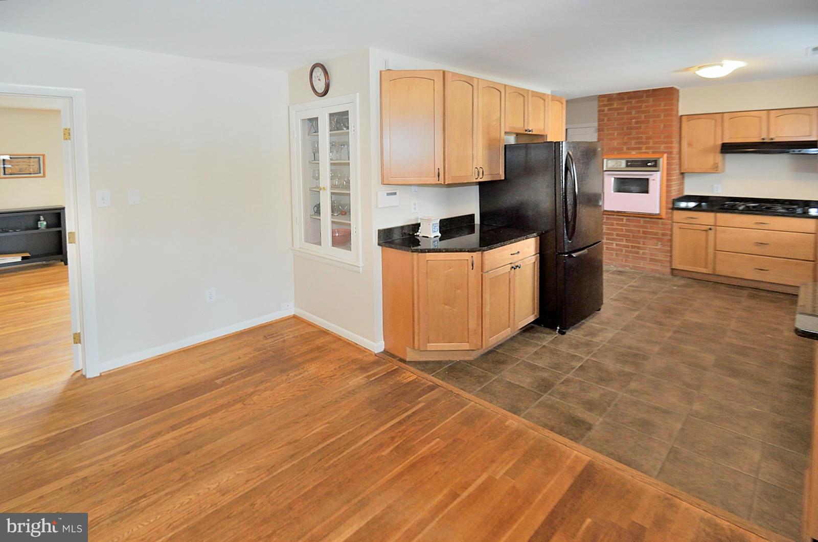 309 Dry Mill Road Southwest Leesburg, VA 20175 - Photo 7 of 22 Kitchen