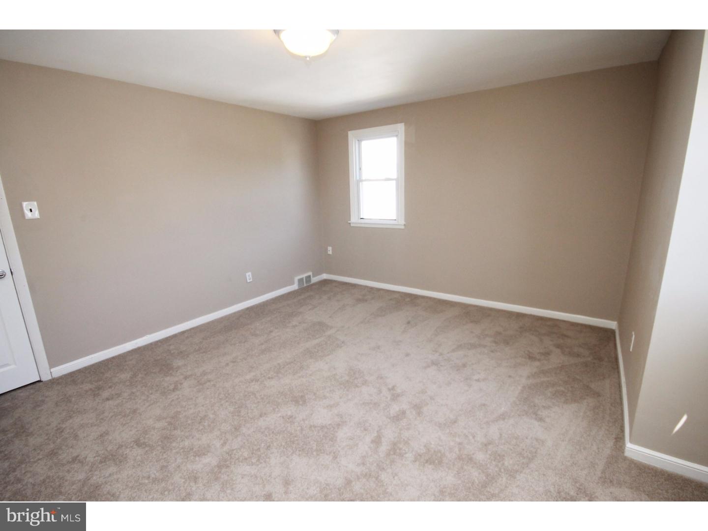 128 Beechwood Road Brookhaven, PA 19015 - Photo 13 of 20 Bedroom 2