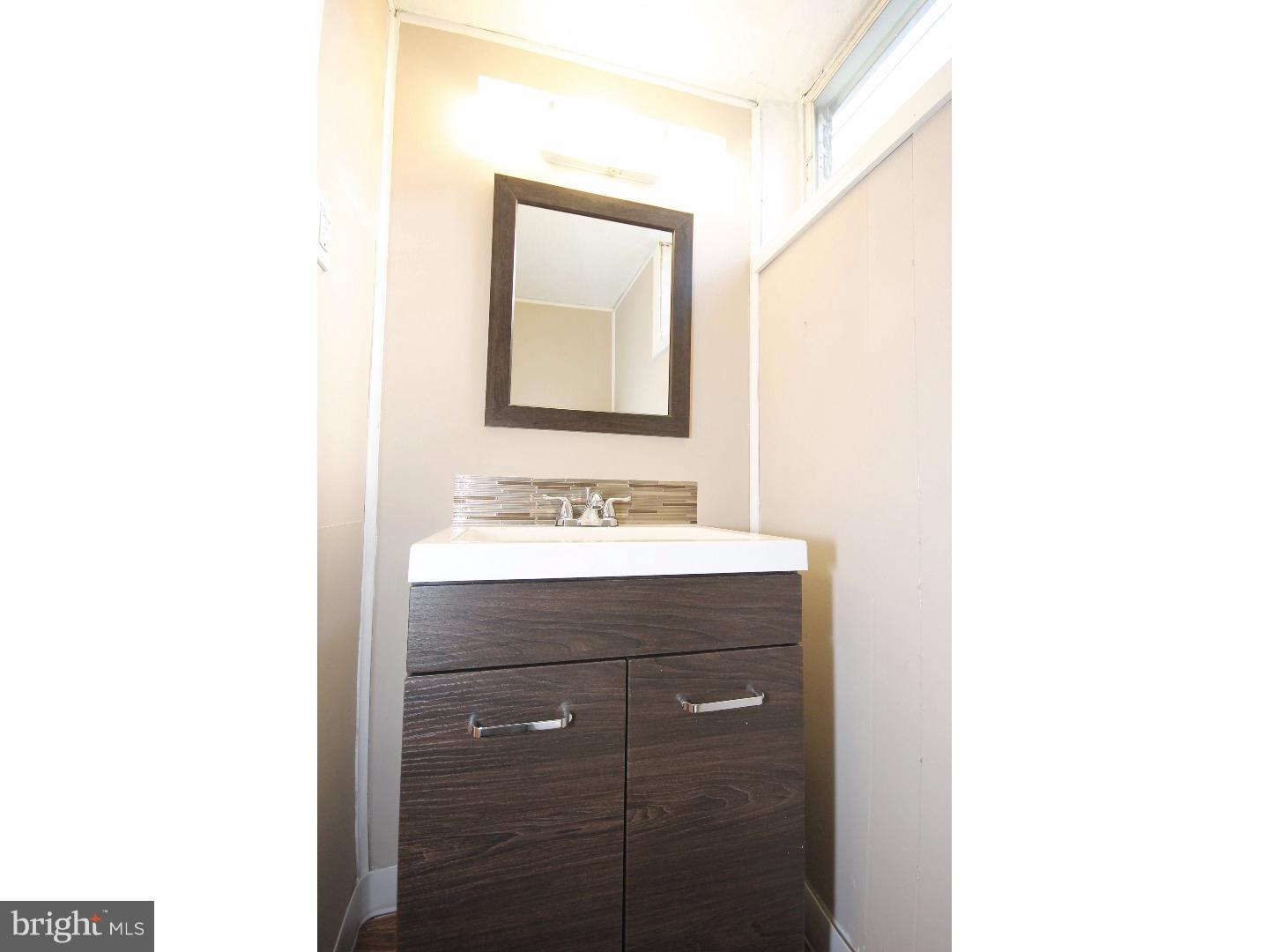 128 Beechwood Road Brookhaven, PA 19015 - Photo 19 of 20 Half Bath