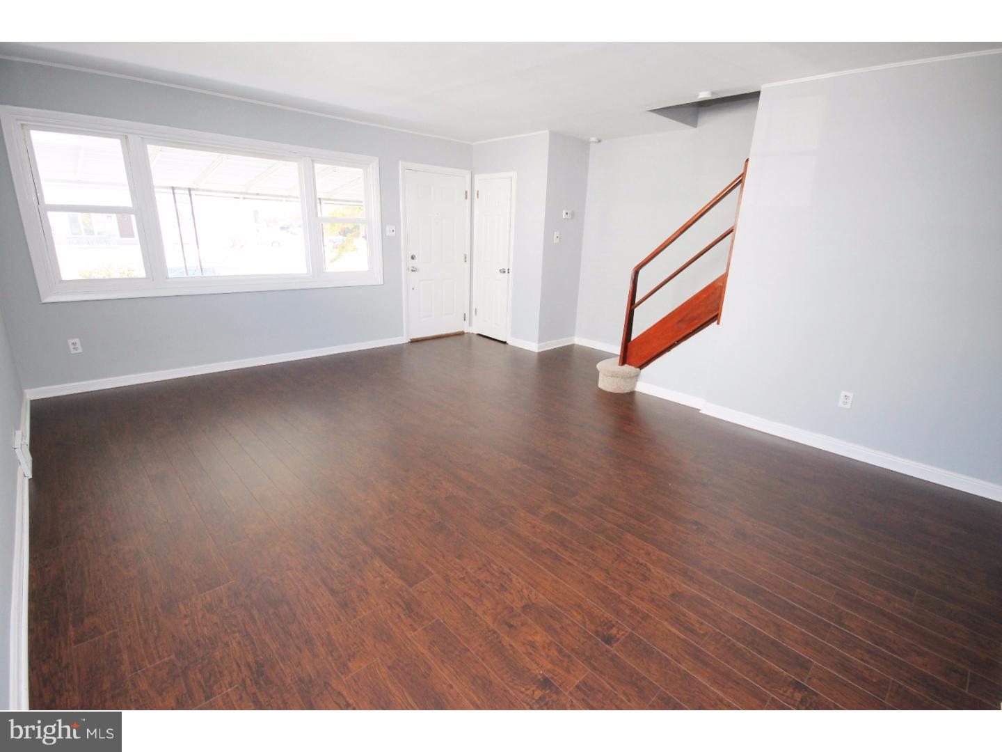 128 Beechwood Road Brookhaven, PA 19015 - Photo 4 of 20 Living Room