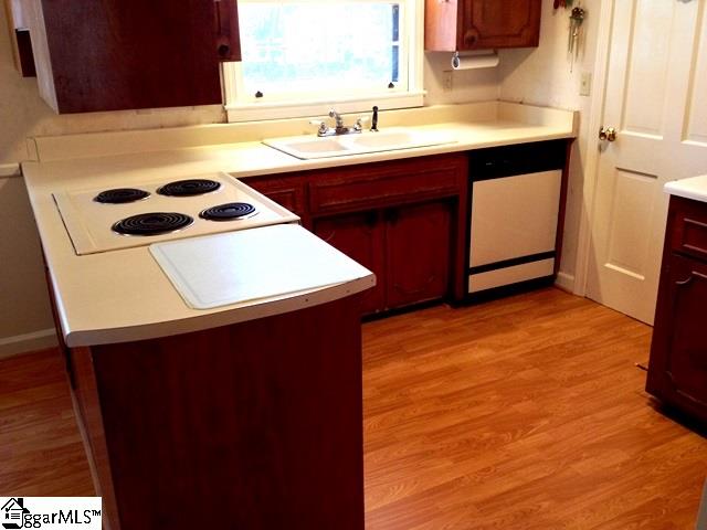 304 Howell Road Greenville, SC 29615 - Photo 15 of 35 Gallery Image 15