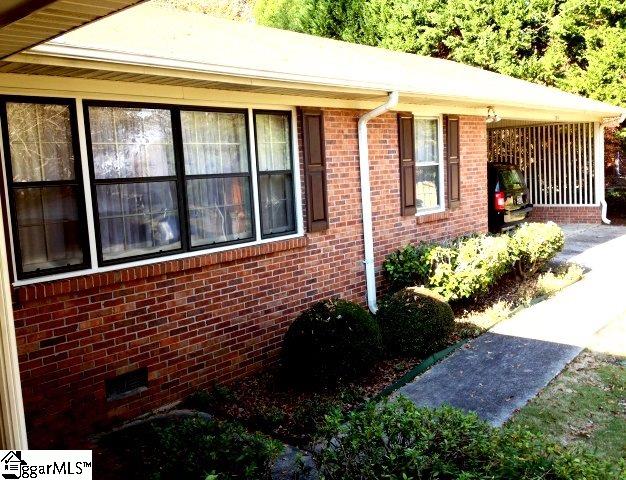 304 Howell Road Greenville, SC 29615 - Photo 4 of 35 Gallery Image 4