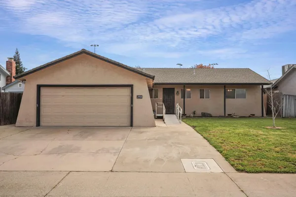 $445,000 | 2114 Alpine Drive, Lodi, CA 95240