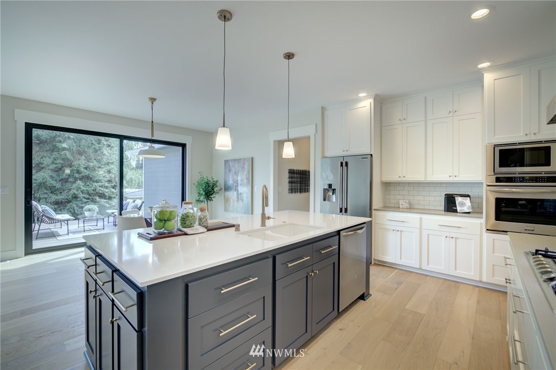 10121 Northeast 190th Street Bothell, WA 98011 - Photo 12 of 26 Gallery Image 12