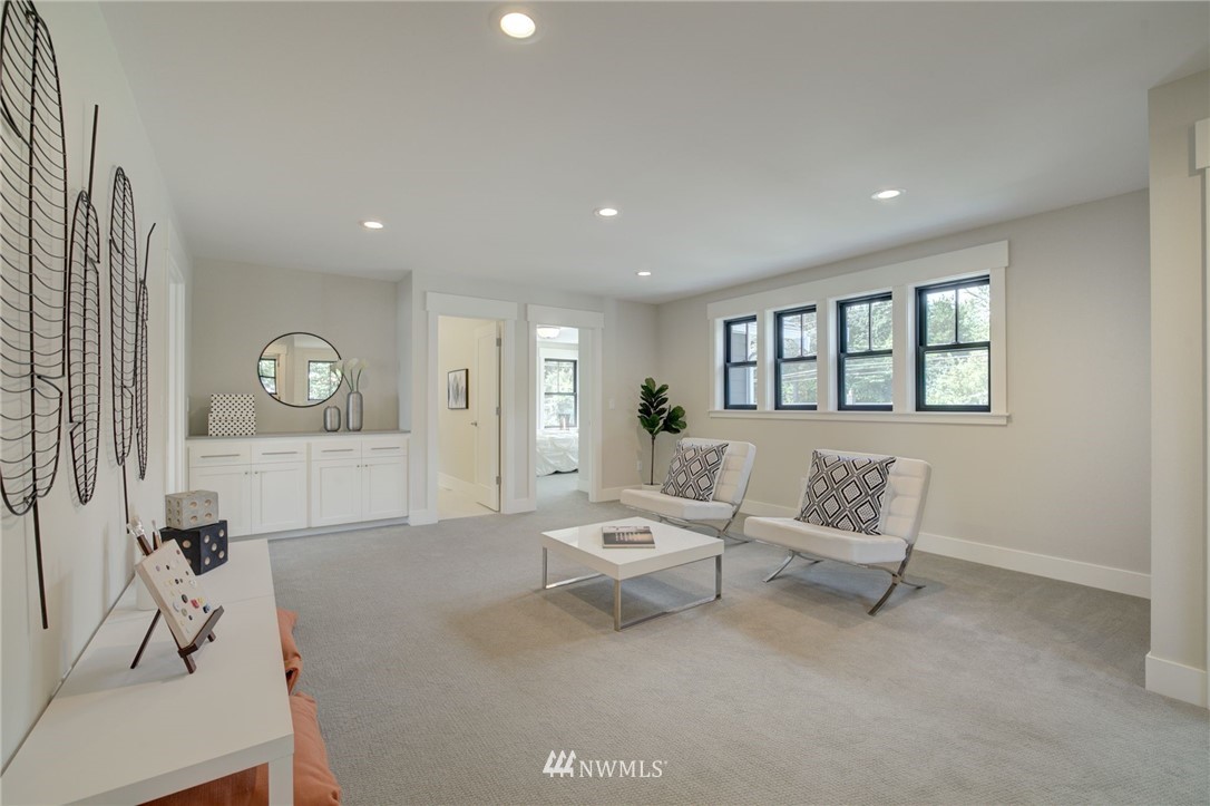10121 Northeast 190th Street Bothell, WA 98011 - Photo 16 of 26 Gallery Image 16