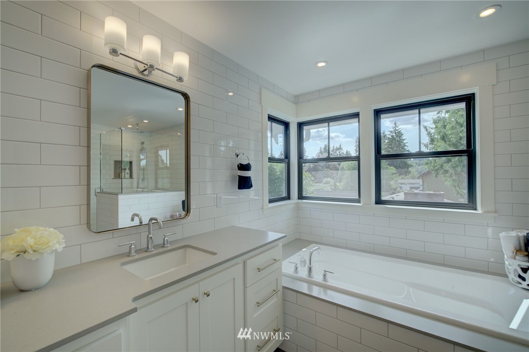 10121 Northeast 190th Street Bothell, WA 98011 - Photo 21 of 26 Gallery Image 21