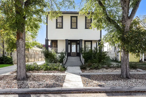 $1,550 | 120 East Magnolia Avenue, Unit 202, San Antonio, TX 78212