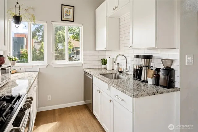 $3,850 | 1724 26th Avenue, Seattle, WA 98122