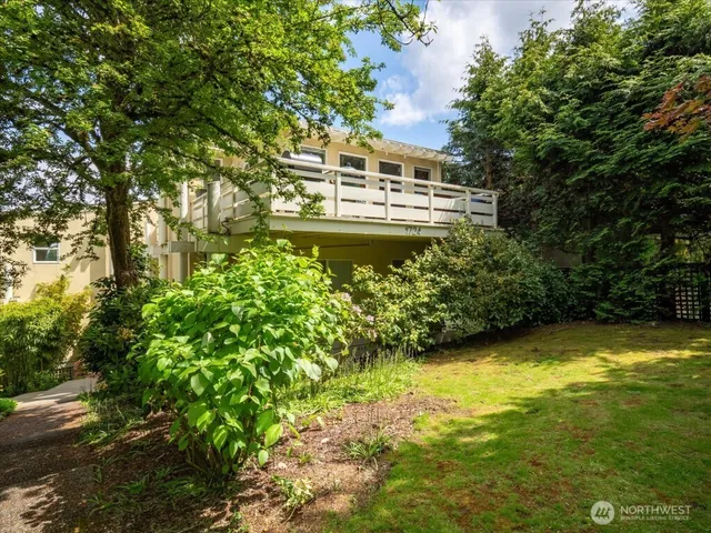$3,850 | 1724 26th Avenue, Seattle, WA 98122
