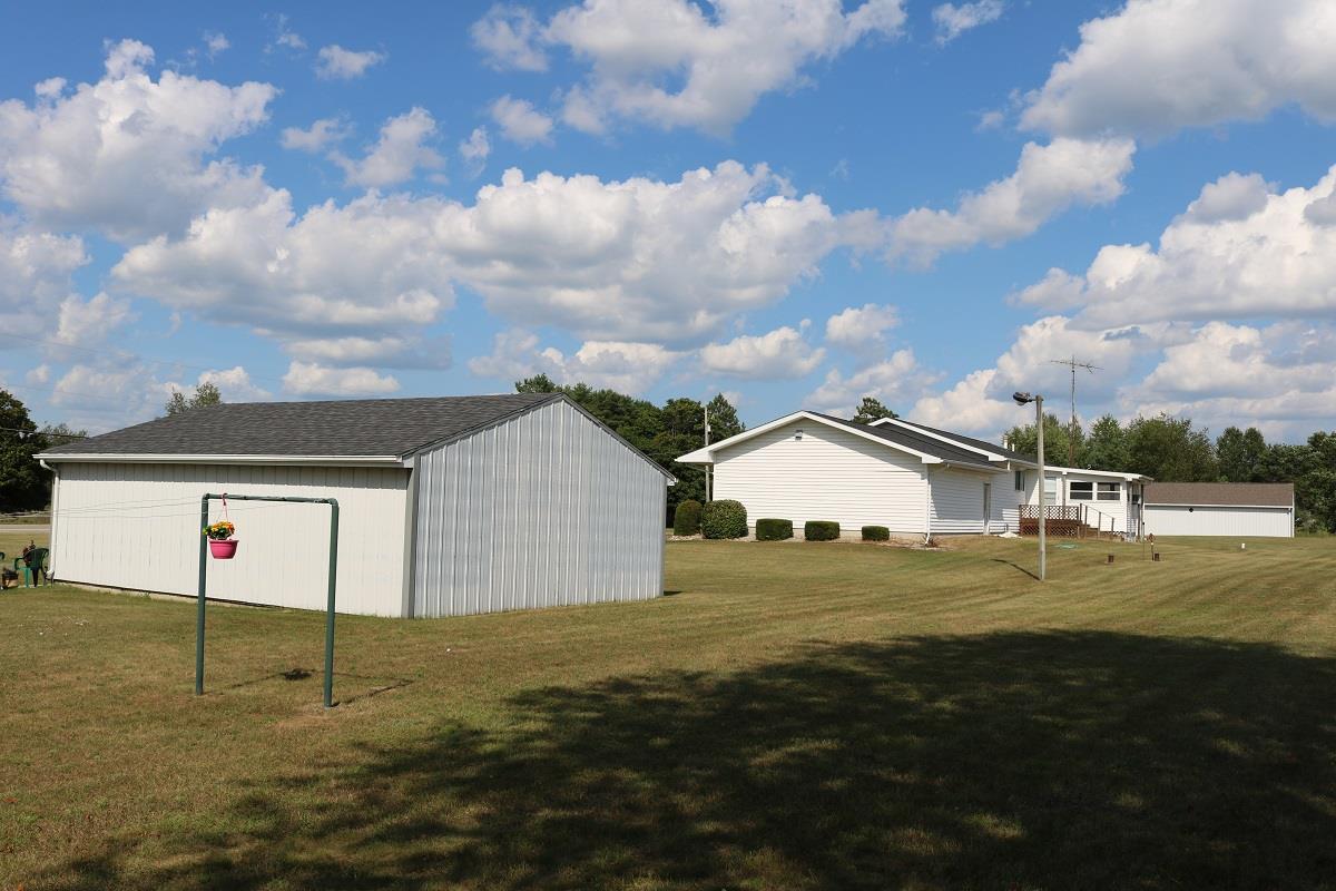 10697 West Monroe Road Elwell, MI 48832 - Photo 16 of 42 1865734-15.JPG