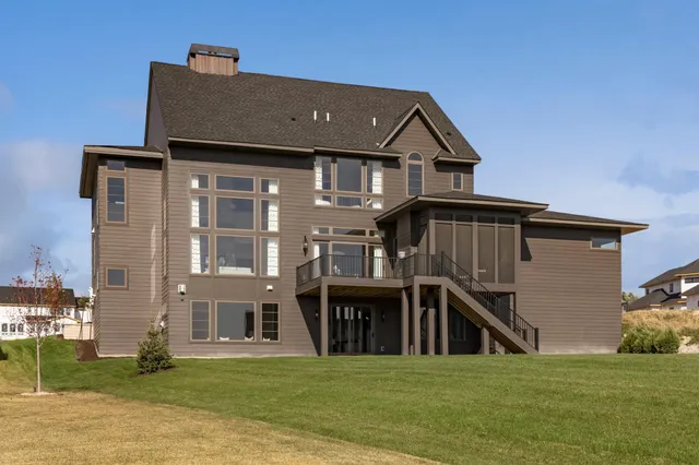 $2,649,900 | 16497 47th Place North, Plymouth, MN 55446