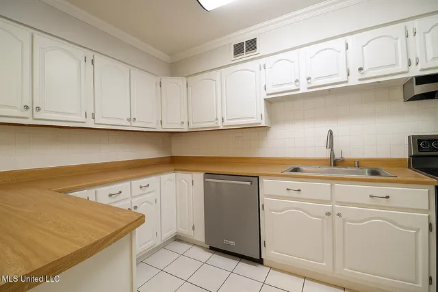 $260,000 | 15469 Dobson Road, D'Iberville, MS 39540