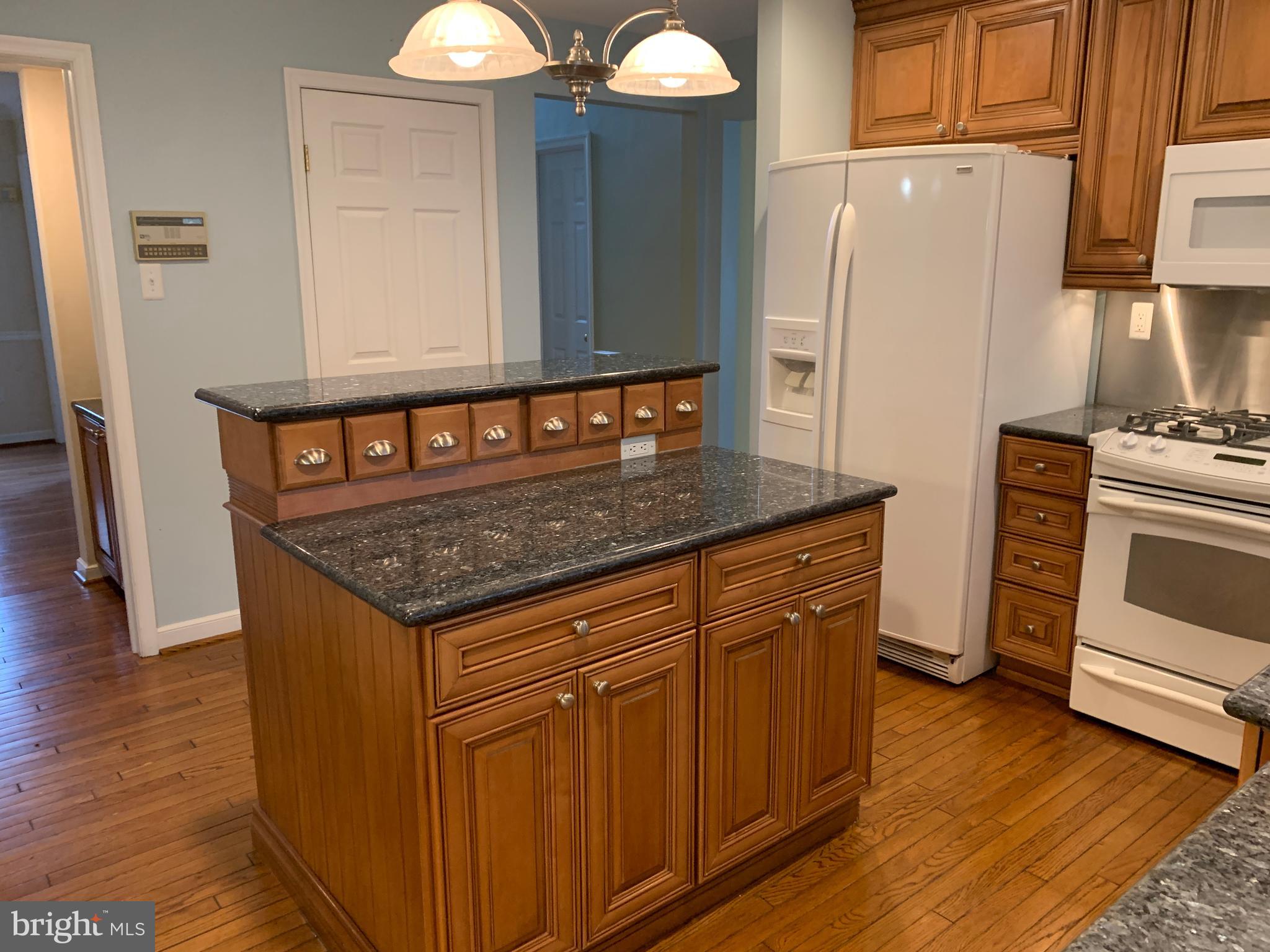 1477 Greenmeadows Road Yardley, PA 19067 - Photo 5 of 63 Gallery Image 5