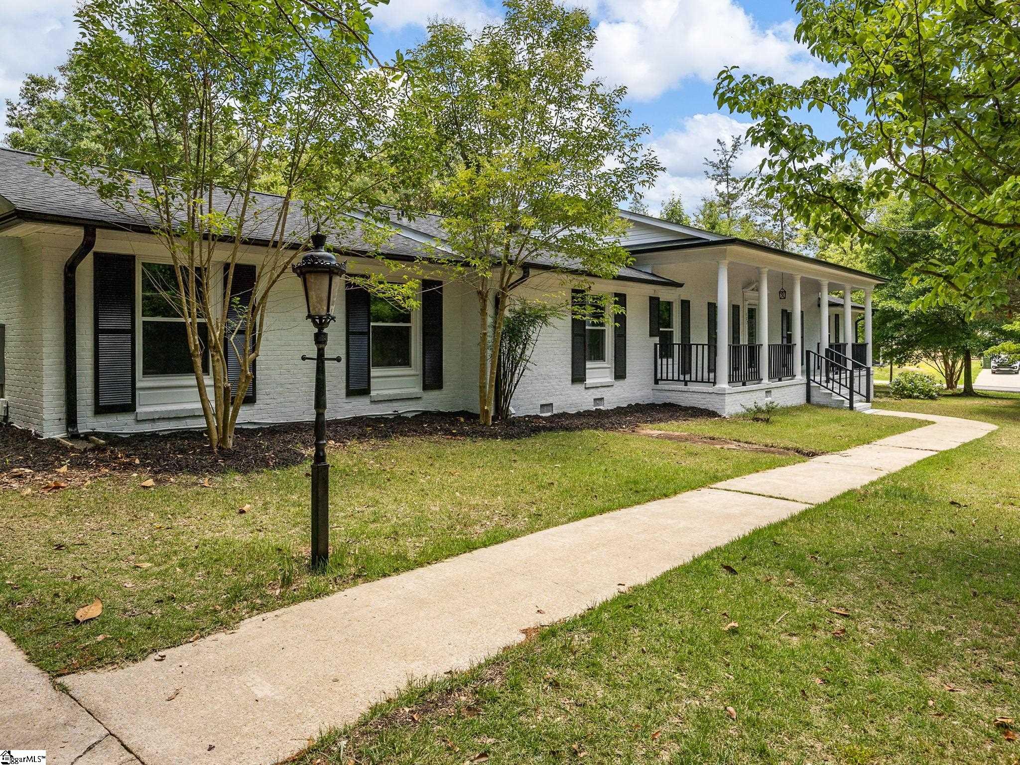 127 Splawn Road Chesnee, SC 29323 - Photo 2 of 36