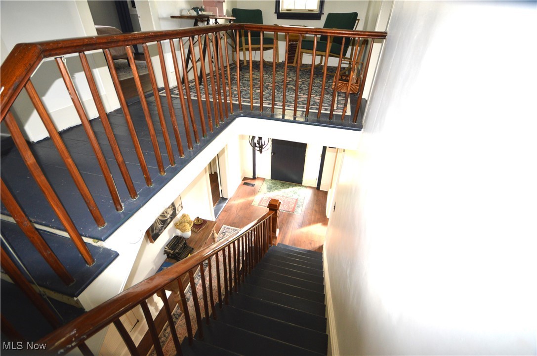 701 State Road Geneva, OH 44041 - Photo 26 of 45 Stairs