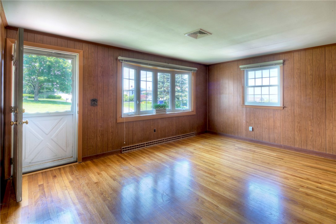 111 Mail Coach Road Portsmouth, RI 02871 - Photo 12 of 28 Gallery Image 12