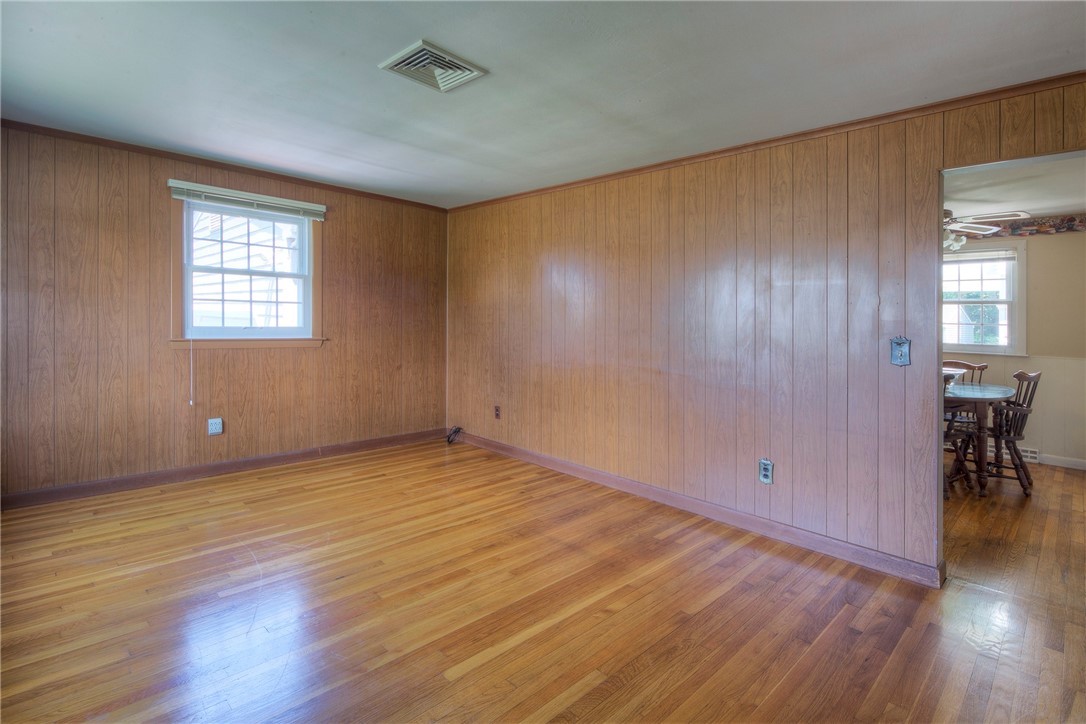 111 Mail Coach Road Portsmouth, RI 02871 - Photo 13 of 28 Gallery Image 13