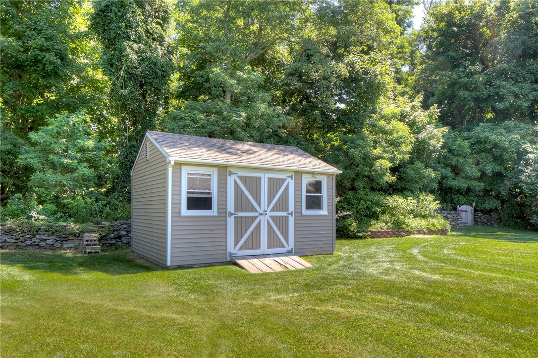 111 Mail Coach Road Portsmouth, RI 02871 - Photo 22 of 28 Gallery Image 22