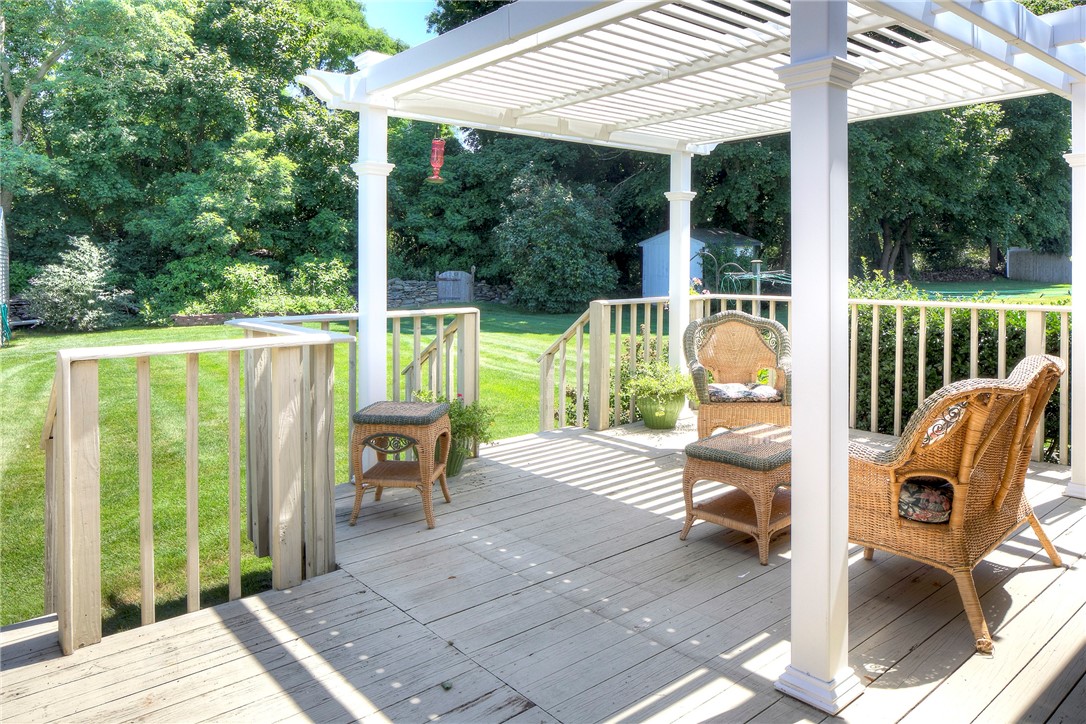 111 Mail Coach Road Portsmouth, RI 02871 - Photo 6 of 28 Gallery Image 6