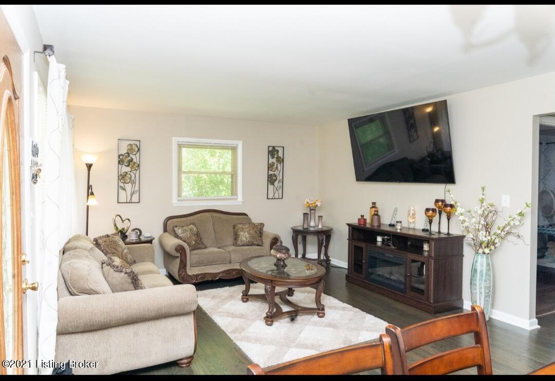 3711 Rouge Way Louisville, KY 40218 - Photo 9 of 33 Screenshot_20211016-100040_Gallery