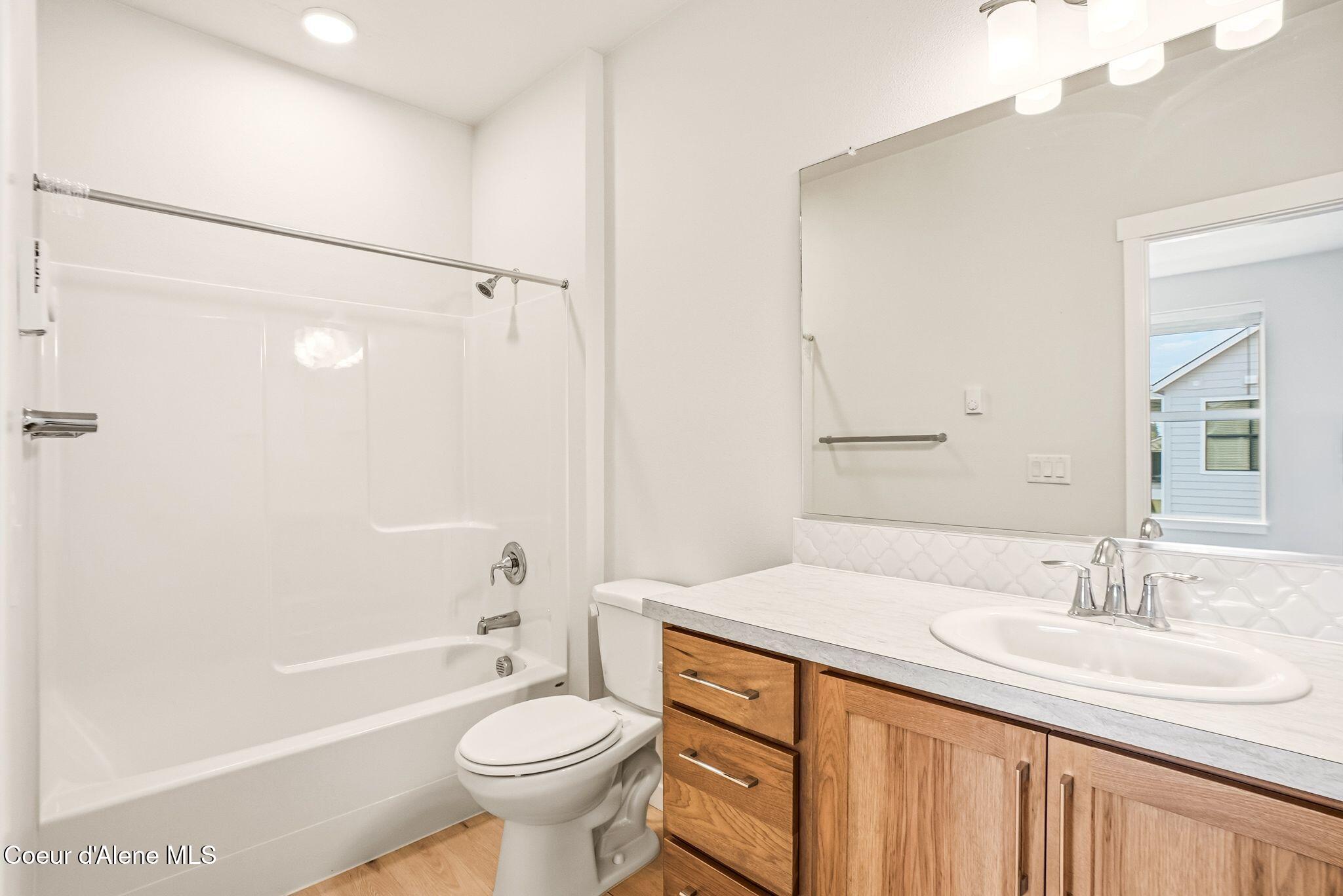 6480 North Atlas Road, Unit 204 Coeur D'Alene, ID 83815 - Photo 16 of 29 16