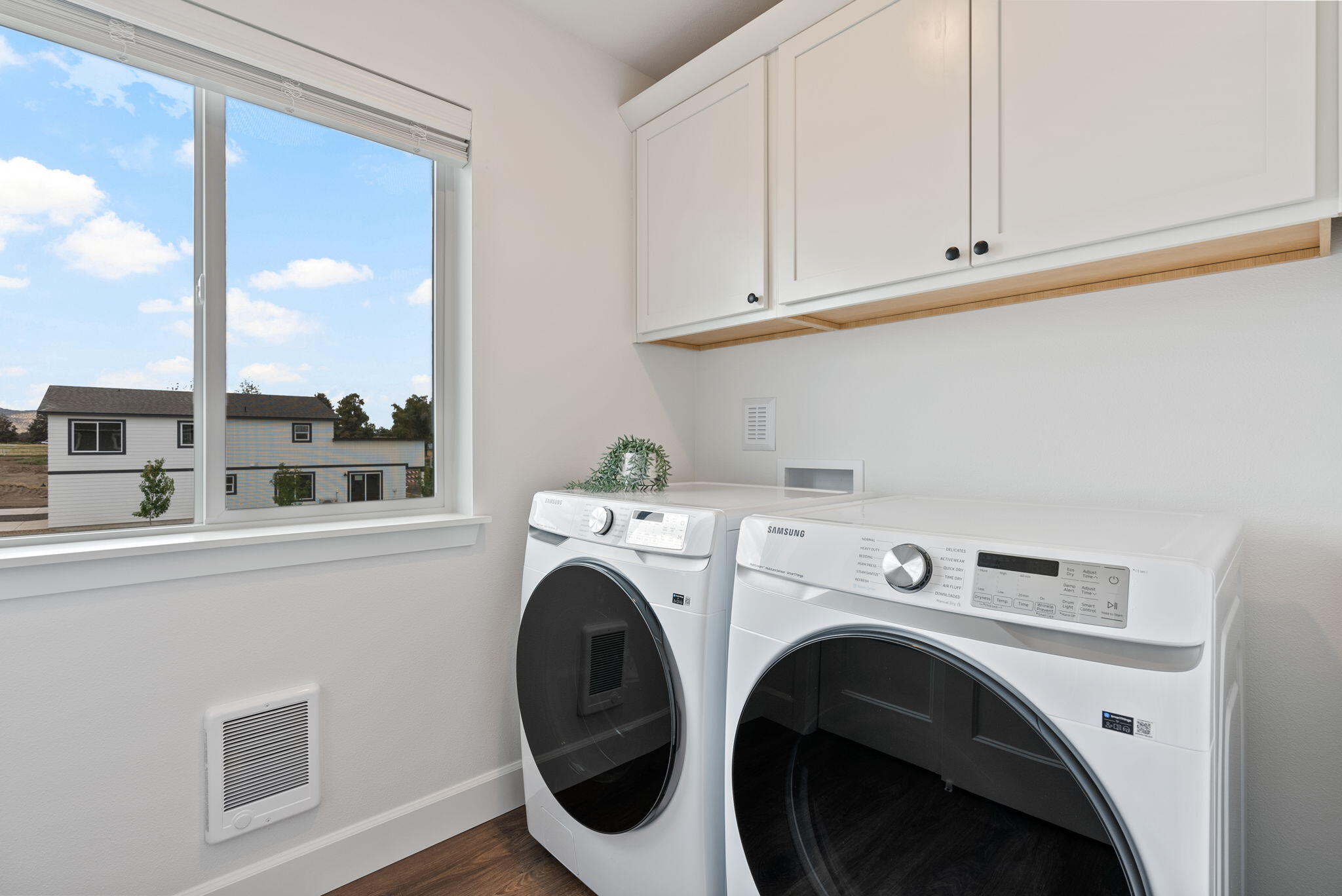 3960 Southwest Obsidian Place, Unit 141 Redmond, OR 97756 - Photo 21 of 28 Sample Photo