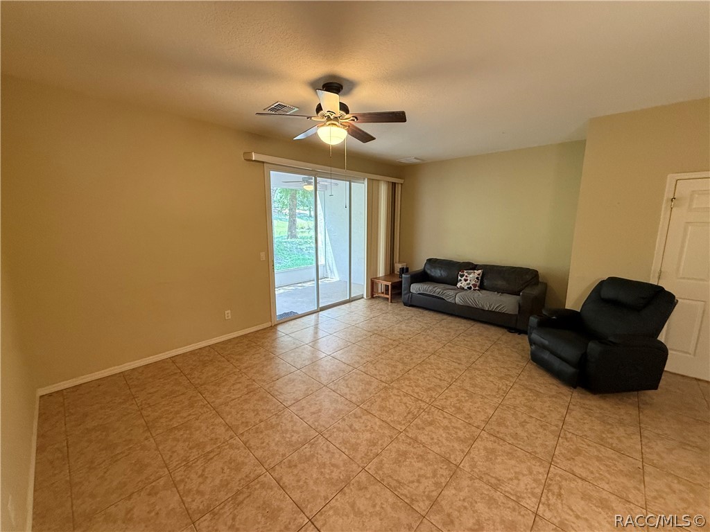 1658 West Spring Meadow Loop Lecanto, FL 34461 - Photo 9 of 31 Gallery Image 9