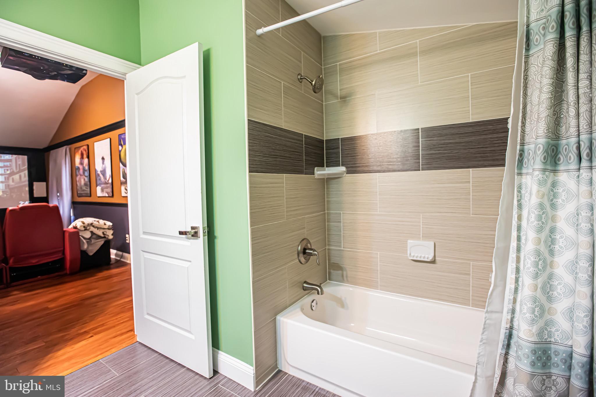 22 Hamlet Road Levittown, PA 19056 - Photo 32 of 43 Gallery Image 32