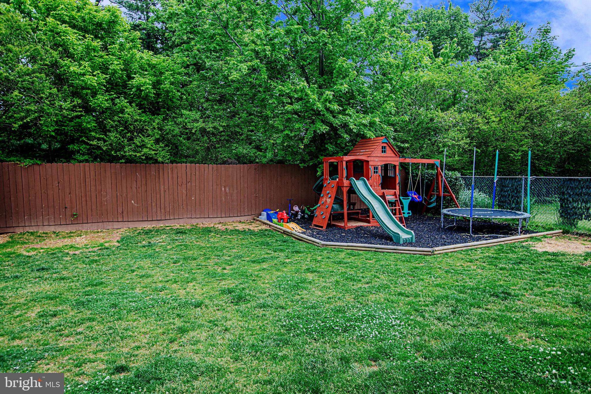 22 Hamlet Road Levittown, PA 19056 - Photo 42 of 43 Gallery Image 42