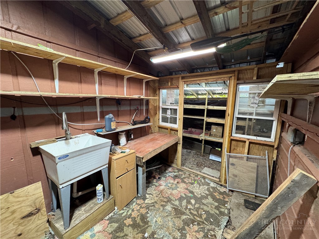 184 Trillium Road Newland, NC 28657 - Photo 28 of 37 Gallery Image 28