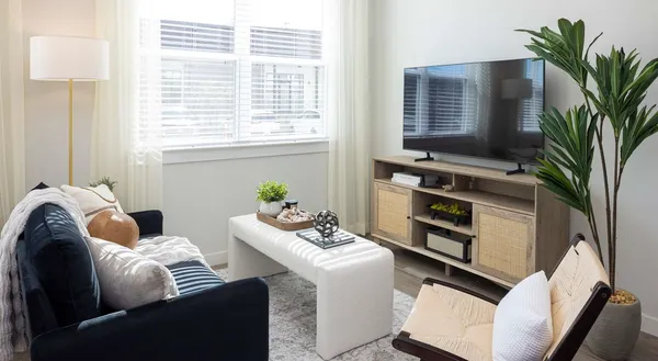 $2,135 | 1505 Oliver Street, Unit 201, Houston, TX 77007