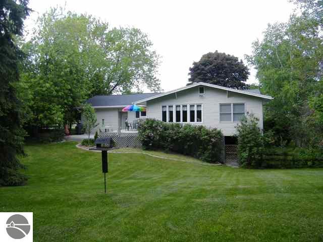 195 Mathison Road South Traverse City, MI 49686 - Photo 2 of 15 1713211-1.JPG