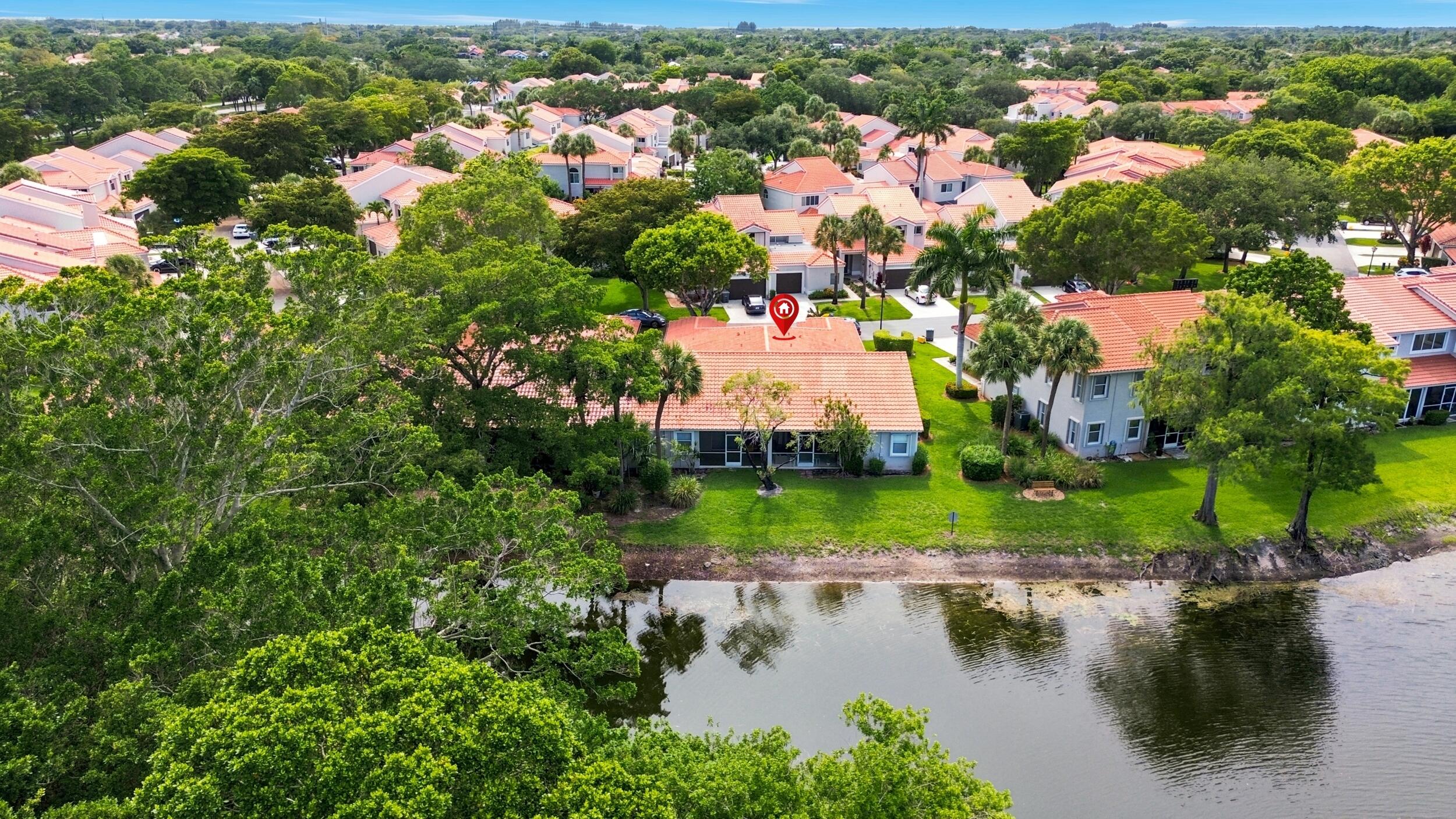 10432 Lake Vista Circle Boca Raton, FL 33498 - Photo 4 of 40 60_10432_lake_vista_cir_boca_raton_fl_33