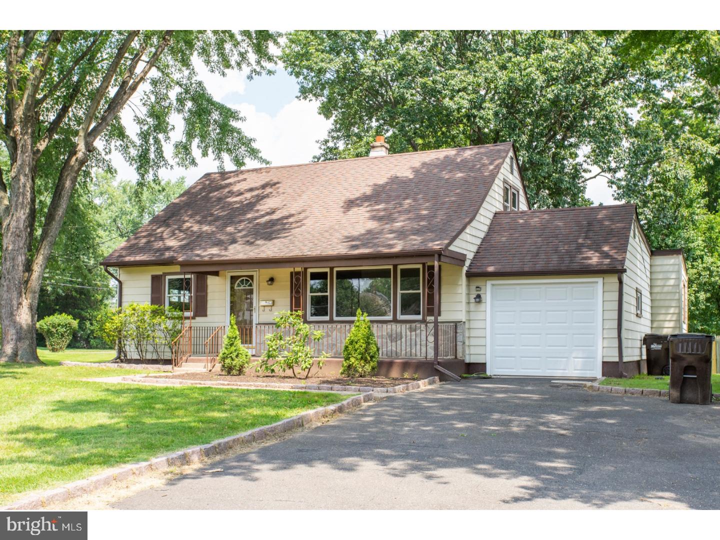 206 Crestview Road Hatboro, PA 19040 - Photo 1 of 25 Gallery Image 1