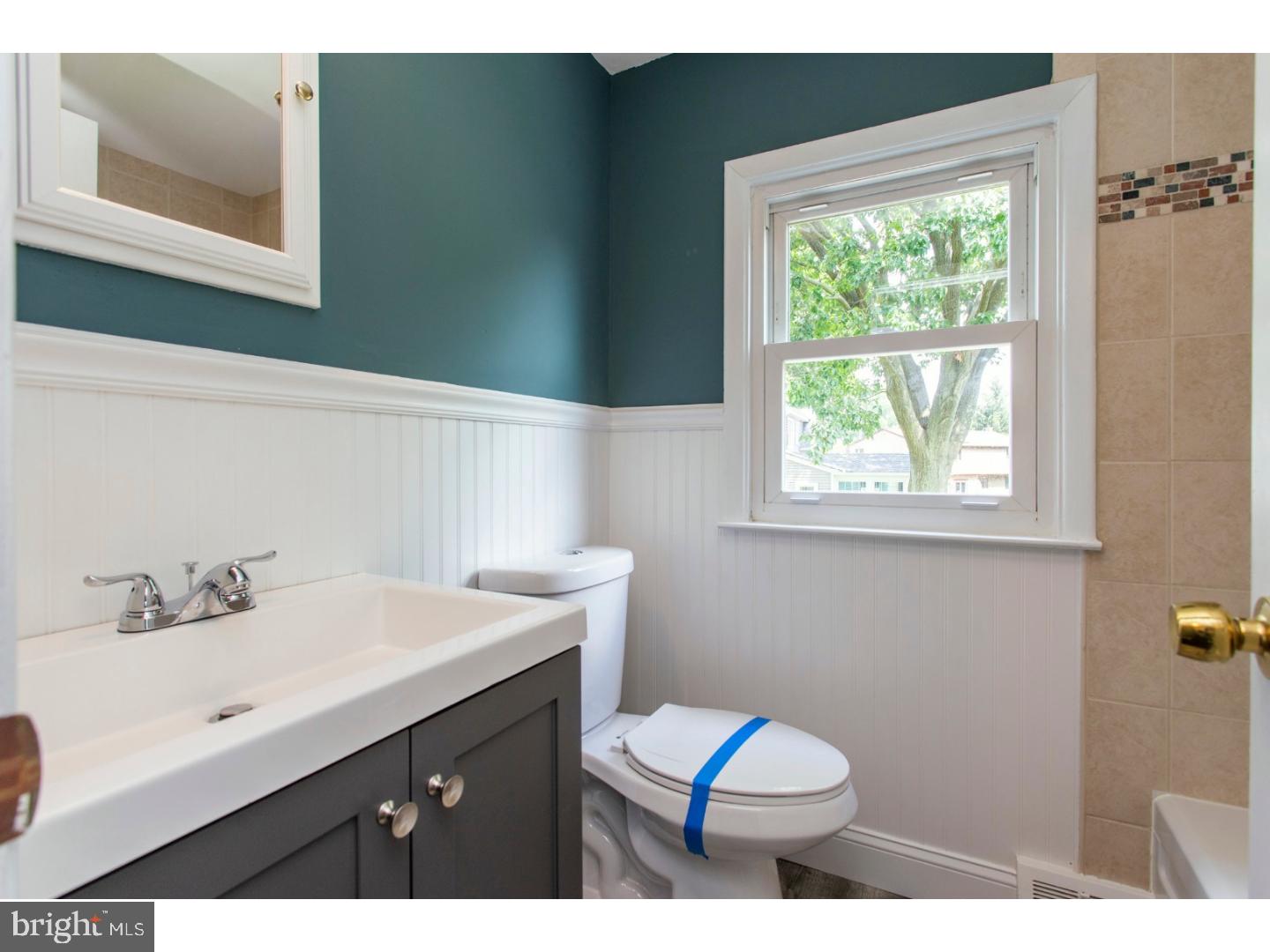 206 Crestview Road Hatboro, PA 19040 - Photo 14 of 25 Gallery Image 14